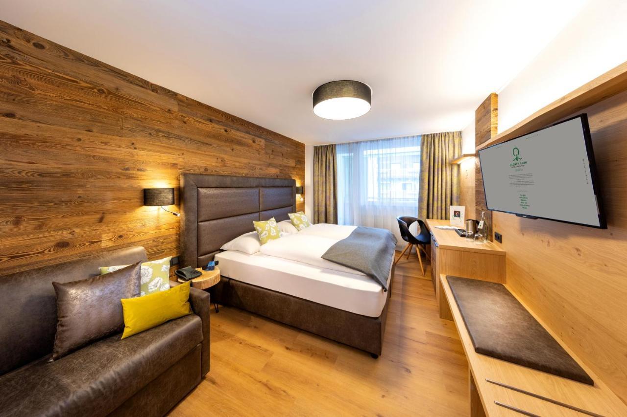 Hotel Gruener Baum Zell am See Bagian luar foto